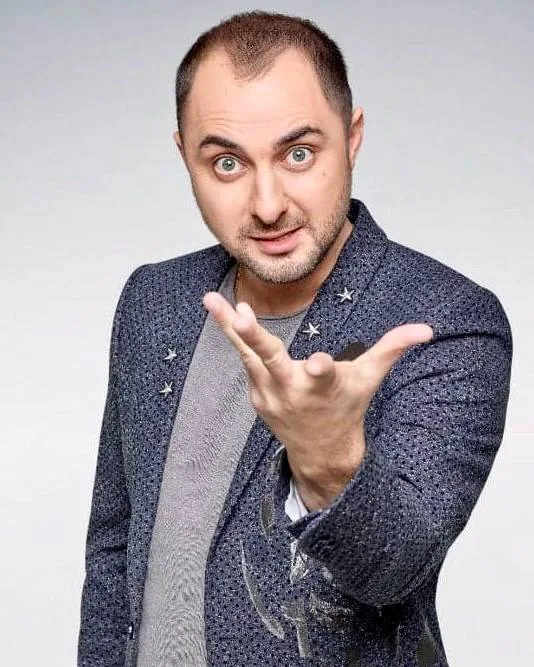Демис Карибидис на корпоративе